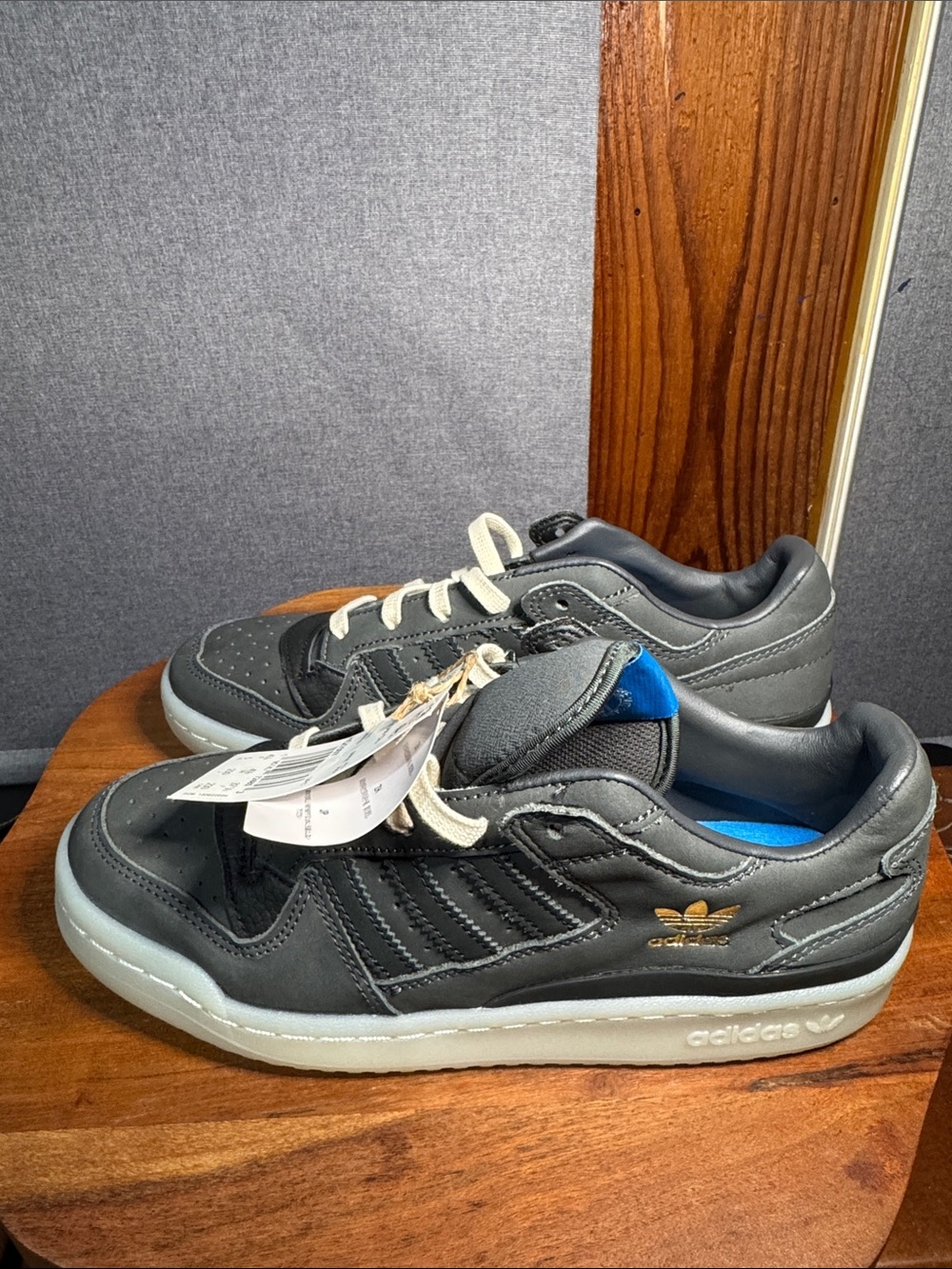 adidas Low-Top Sneakers